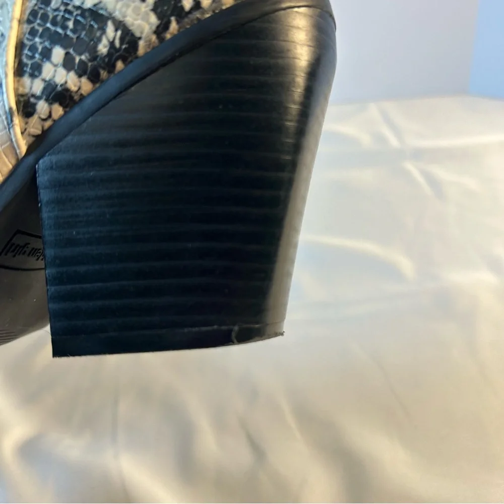 Madden Girl, Black & Cream Snake-Print Ankle Booties, Western Cowgirl‎ Size 7 M